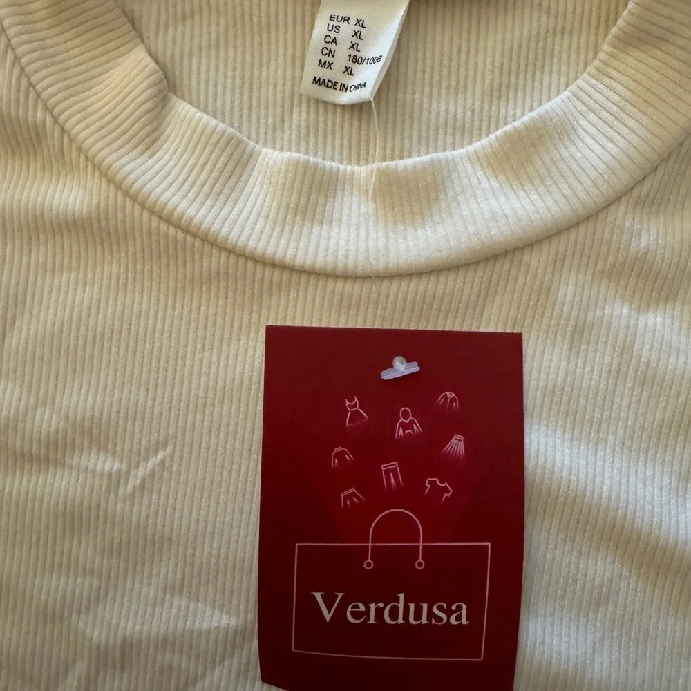 NWT Women’s casual mock neck rib tee - size XL - Picture 6 of 6